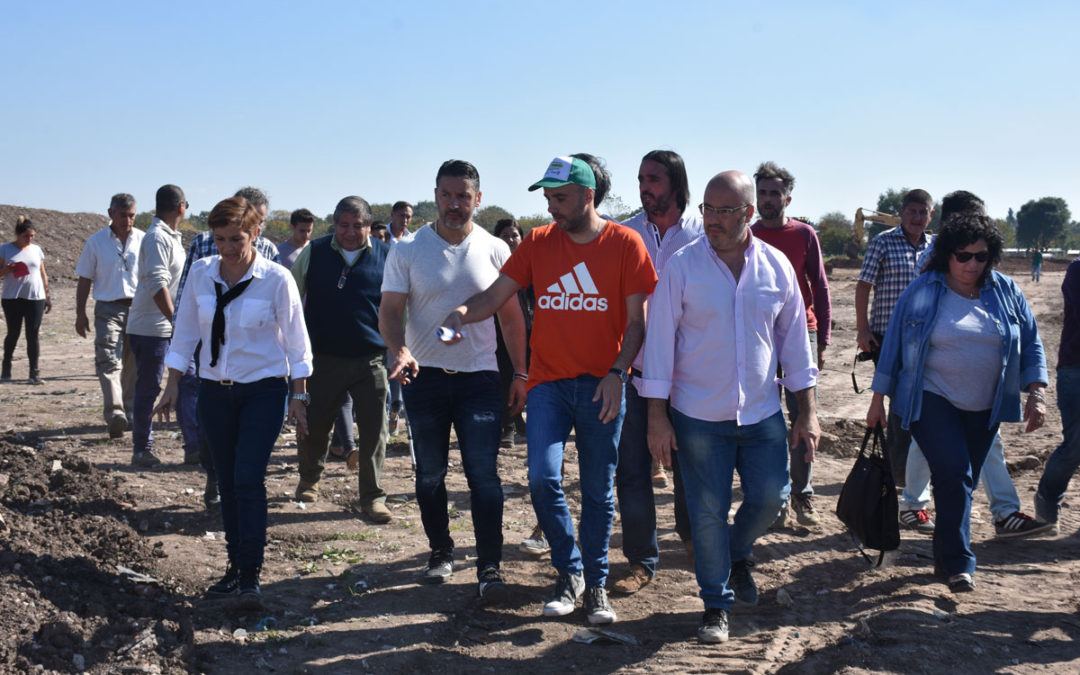 EL INTENDENTE RECORRIÓ OBRAS EN LOS BARRIOS