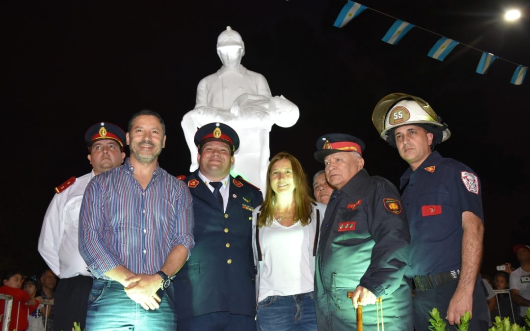 MONUMENTO AL BOMBERO VOLUNTARIO DE MERLO