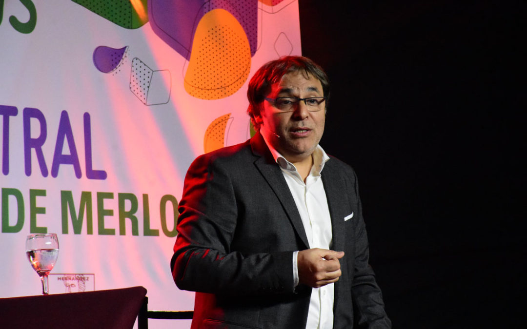 GABRIEL ROLÓN EN LA 2DA FERIA DEL LIBRO DE MERLO