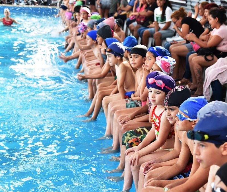 CIERRE ANUAL DE LA ESCUELA MUNICIPAL DE NATACIÓN