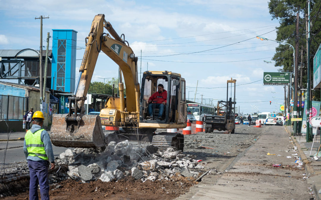 AVANZA OBRA DE REPAVIMENTACIÓN DE AV. RIVADAVIA