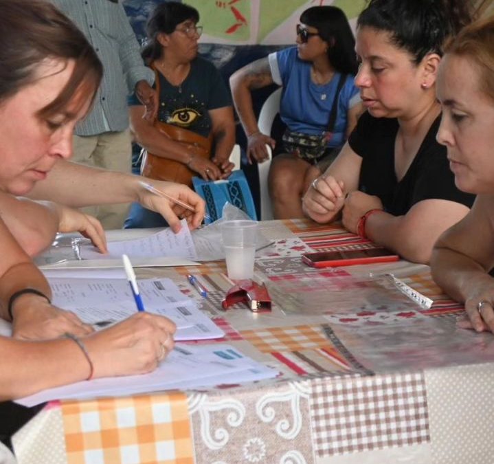 MERLENSES TRAMITARON LA ESCRITURACIÓN DE SUS VIVIENDAS