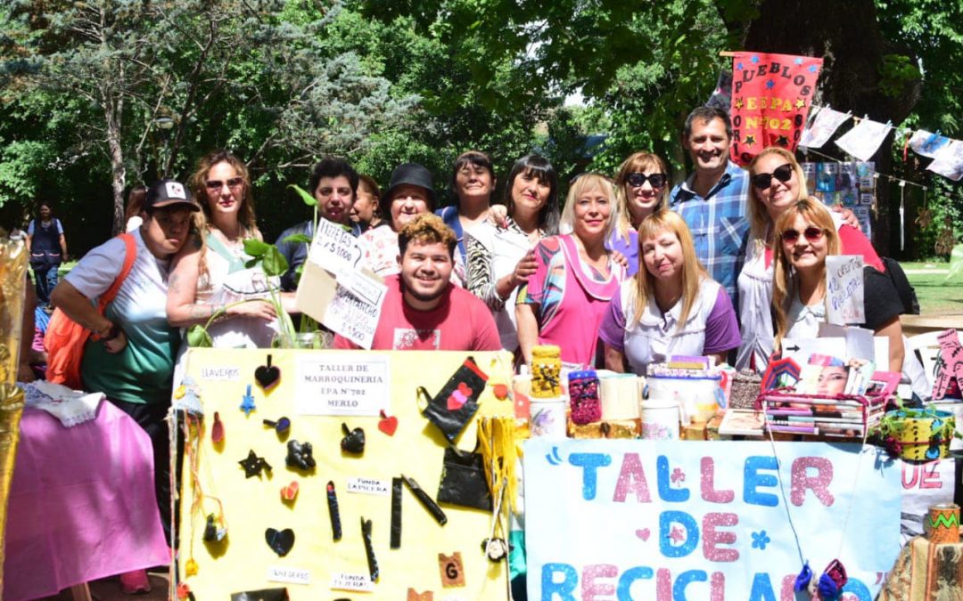 MUESTRA ANUAL DE EDUCACIÓN DE ADULTOS EN LA COLONIAL