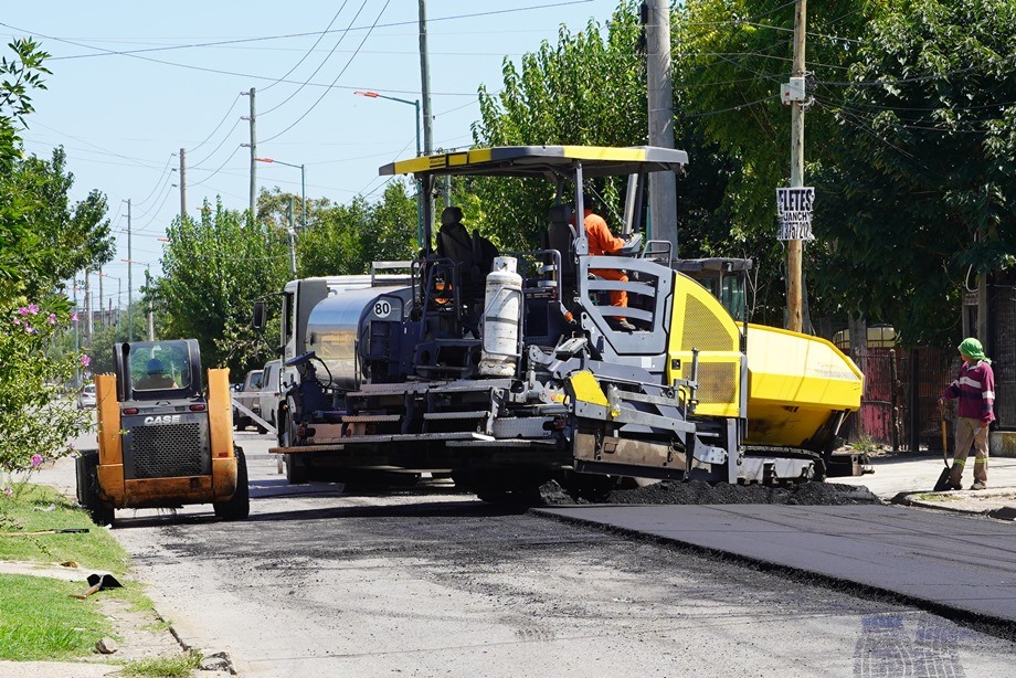 NUEVAS OBRAS DE REPAVIMENTACIÓN EN MERLO